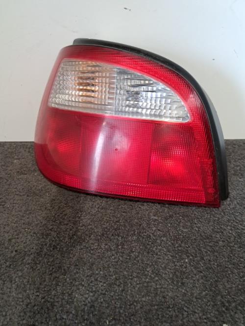 Image Feu arriere principal gauche (feux) - RENAULT MEGANE 1