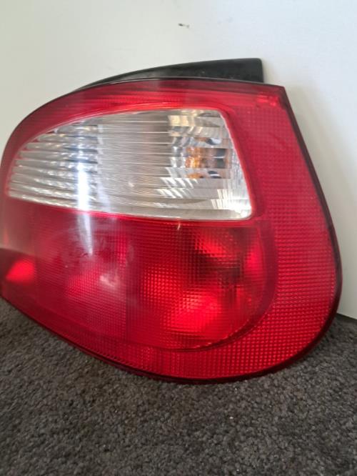 Image Feu arriere principal droit (feux) - RENAULT MEGANE 1