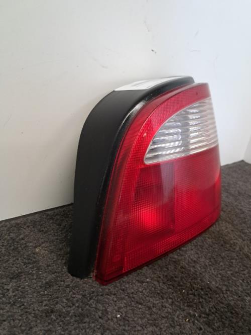 Image Feu arriere principal droit (feux) - RENAULT MEGANE 1