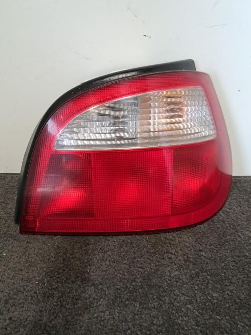 Image Feu arriere principal droit (feux) - RENAULT MEGANE 1