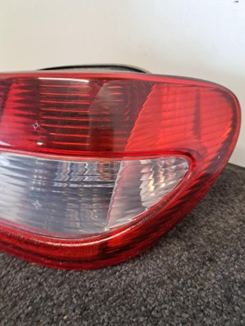 Image Feu arriere principal droit (feux) - PEUGEOT 406