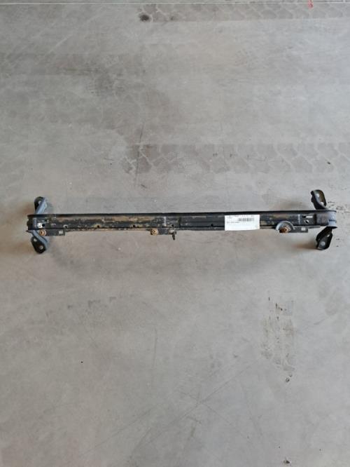 Image Traverse inferieure - VOLVO S 40 2