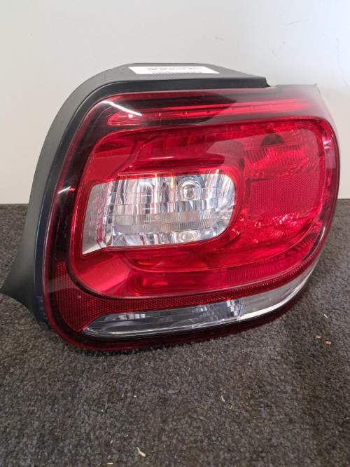 Image Feu arriere principal droit (feux) - CITROEN DS3