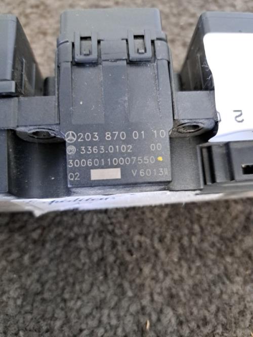 Image Bouton de warning - MERCEDES CLASSE C 203
