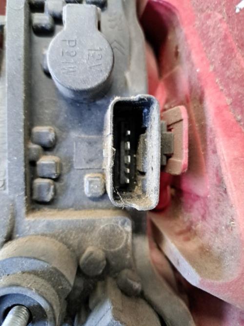 Image Feu arriere principal gauche (feux) - CITROEN C4 1