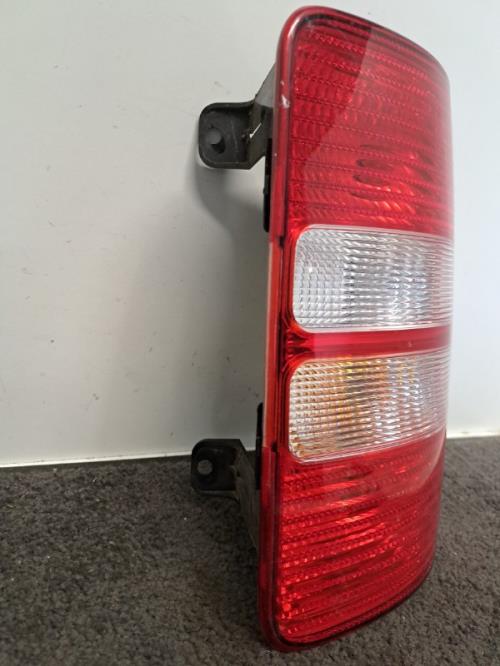 Image Feu arriere principal droit (feux) - VOLKSWAGEN CADDY 3