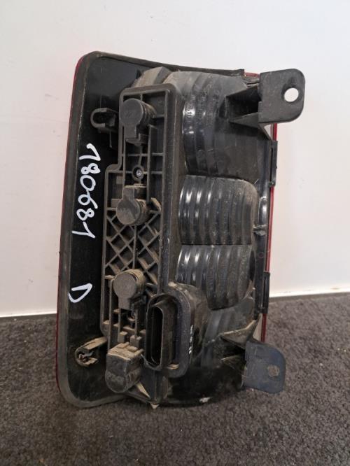 Image Feu arriere principal droit (feux) - VOLKSWAGEN CADDY 3