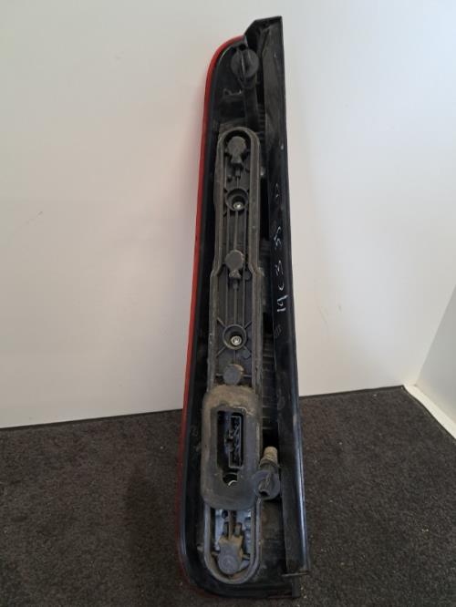 Image Feu arriere principal droit (feux) - FORD C-MAX 1
