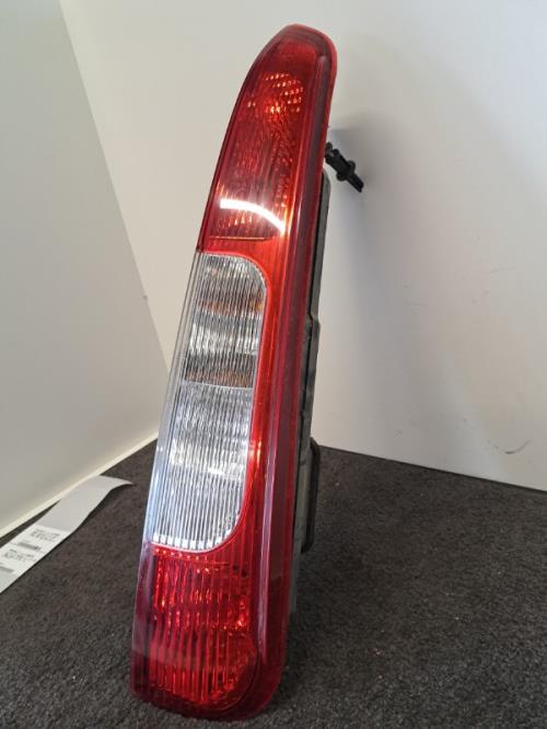 Image Feu arriere principal droit (feux) - FORD C-MAX 1
