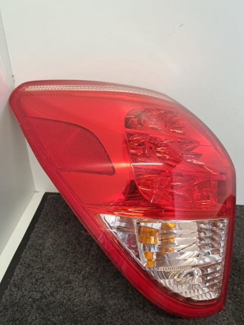 Image Feu arriere principal gauche (feux) - TOYOTA RAV4 3