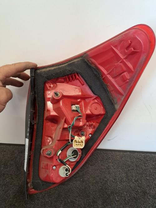 Image Feu arriere principal gauche (feux) - TOYOTA RAV4 3