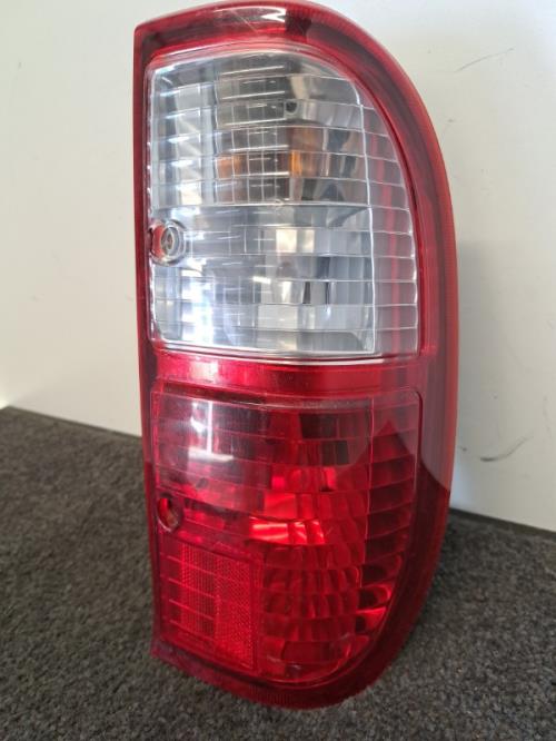 Image Feu arriere principal droit (feux) - FORD RANGER 1