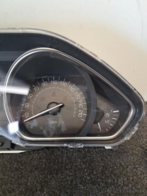 Image Compteur - PEUGEOT 2008 1