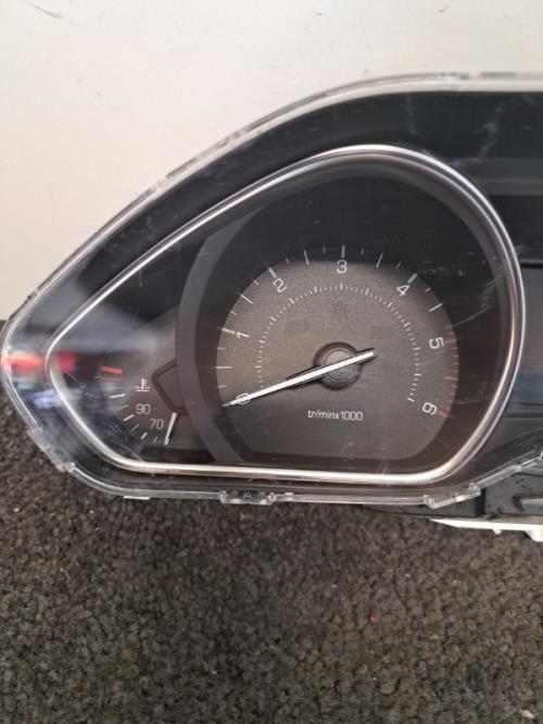 Image Compteur - PEUGEOT 2008 1