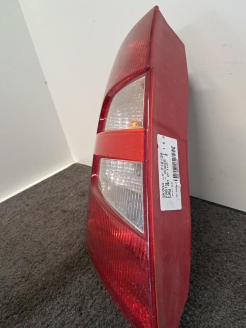 Image Feu arriere principal gauche (feux) - SKODA FABIA 1