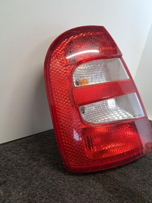 Image Feu arriere principal gauche (feux) - SKODA FABIA 1