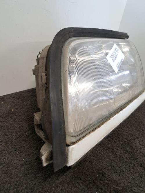 Image Optique avant principal gauche (feux)(phare) - MERCEDES CLASSE C 202