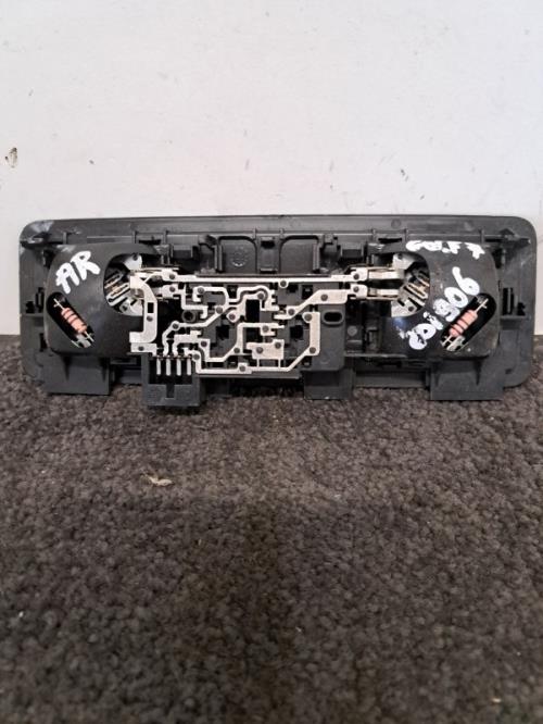 Image Eclairage de plafonnier - VOLKSWAGEN GOLF 7