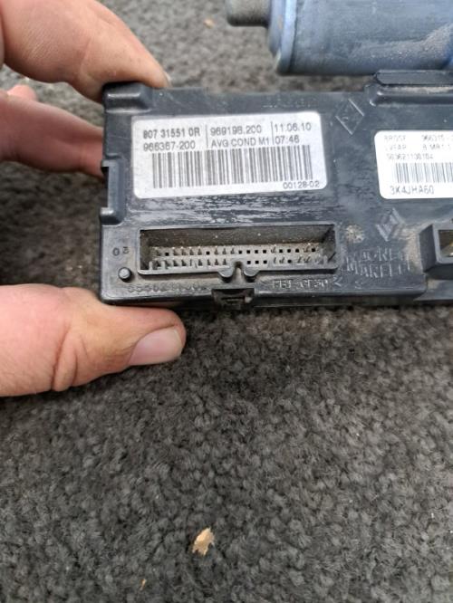 Image Moteur leve vitre avant gauche - RENAULT MEGANE 3