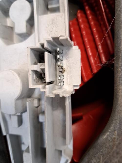 Image Feu arriere principal droit (feux) - RENAULT MODUS