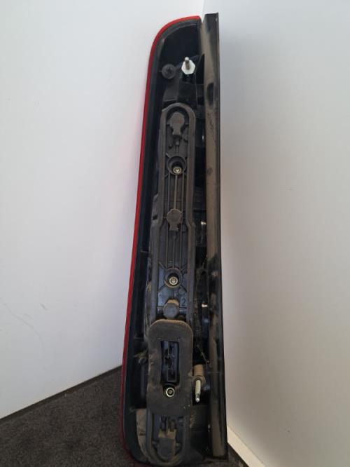 Image Feu arriere principal droit (feux) - FORD C-MAX 1