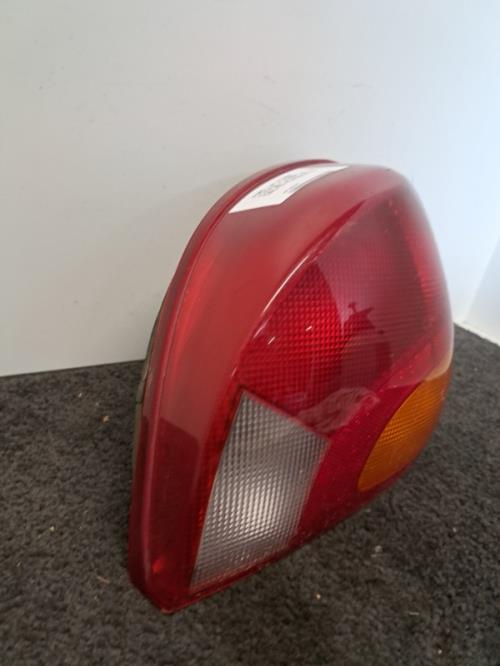 Image Feu arriere principal droit (feux) - FORD FIESTA 4