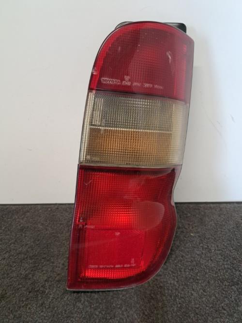 Image Feu arriere principal droit (feux) - TOYOTA HI-ACE 2