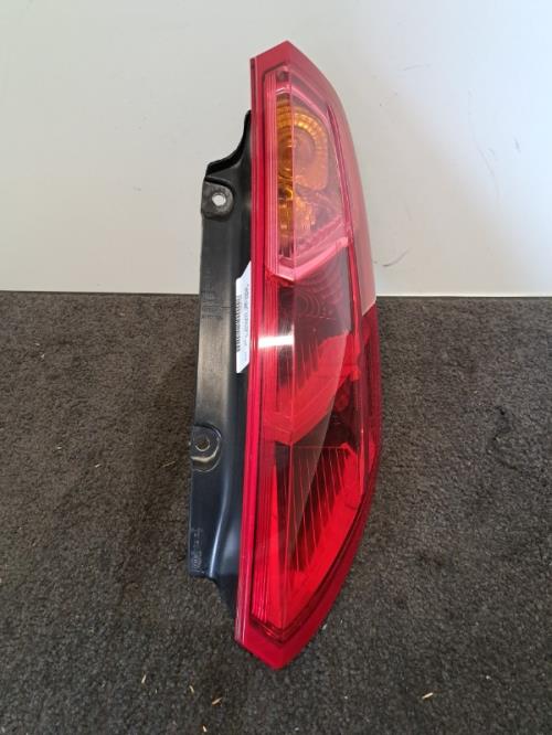 Image Feu arriere principal droit (feux) - FIAT GRANDE PUNTO