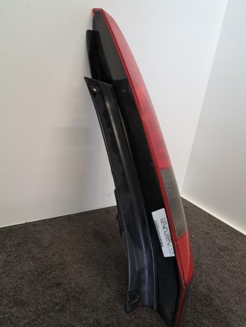 Image Feu arriere principal droit (feux) - FORD FIESTA 5