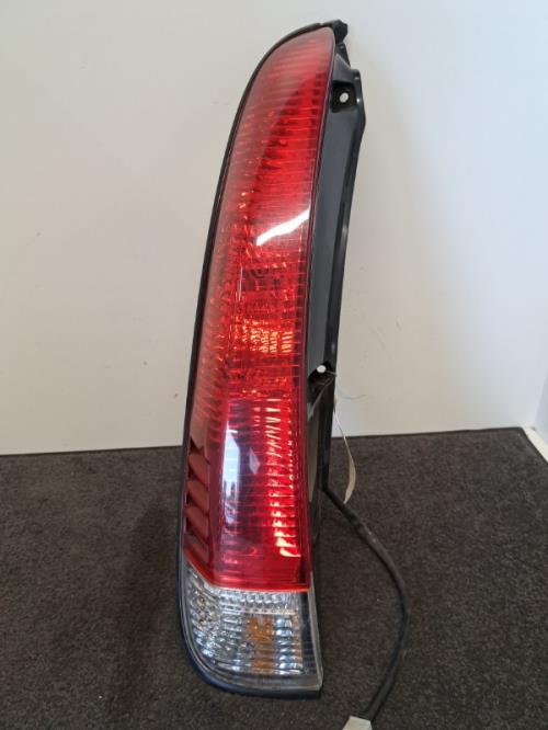 Image Feu arriere principal gauche (feux) - DAIHATSU TERIOS 1