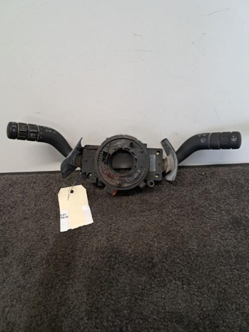 Image Com (Bloc Contacteur Tournant+Commodo Essuie Glace+Commodo Phare) - VOLKSWAGEN FOX