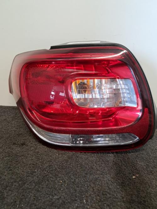 Image Feu arriere principal gauche (feux) - CITROEN DS3
