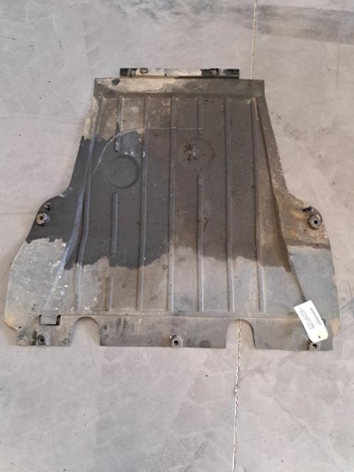 Image Cache sous moteur - RENAULT CLIO 3