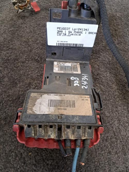 Image Porte fusible - PEUGEOT 308 1 SW