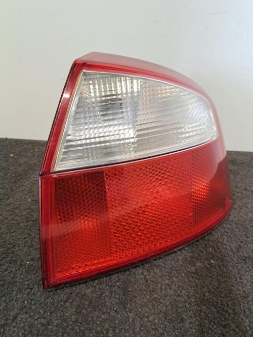 Image Feu arriere principal droit (feux) - AUDI A4 2