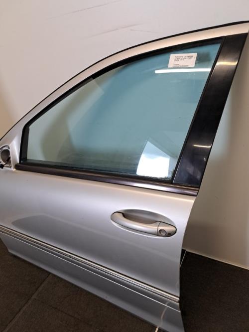 Image Porte avant gauche - MERCEDES CLASSE C 203