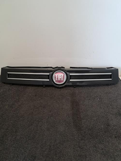 Image Calandre - FIAT PANDA 2