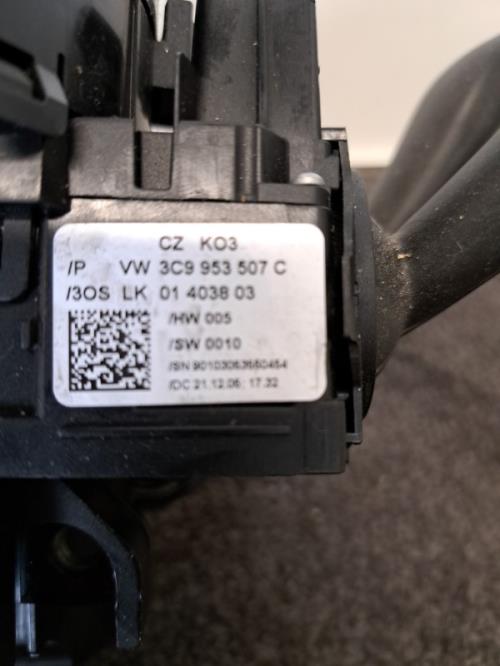 Image Com (Bloc Contacteur Tournant+Commodo Essuie Glace+Commodo Phare) - VOLKSWAGEN PASSAT 5