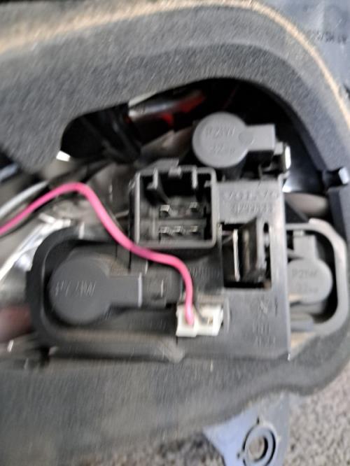 Image Feu arriere principal droit (feux) - VOLVO V 40 2