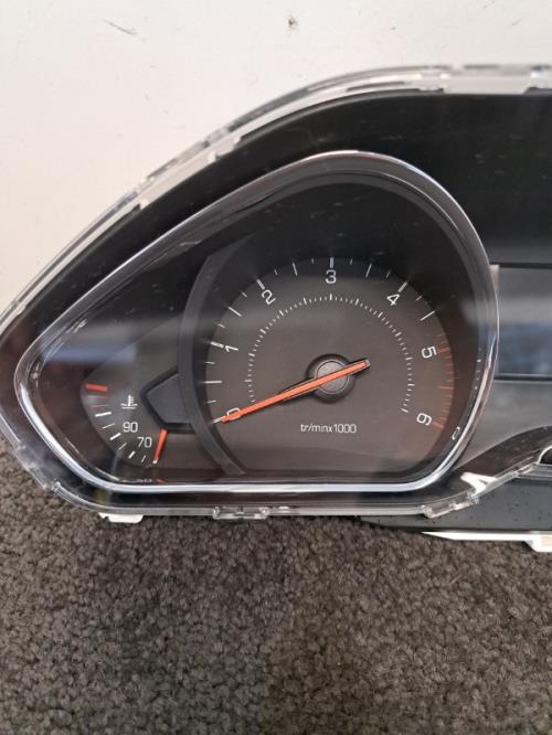 Image Compteur - PEUGEOT 208 1
