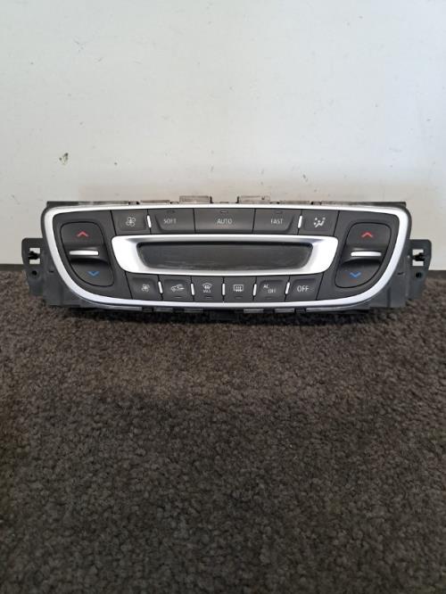 Image Commande chauffage - RENAULT MEGANE 3