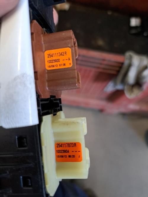Image Interrupteur de leve vitre avant gauche - DACIA DUSTER 1
