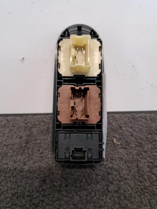Image Interrupteur de leve vitre avant gauche - DACIA DUSTER 1