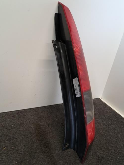 Image Feu arriere principal droit (feux) - FORD FIESTA 5