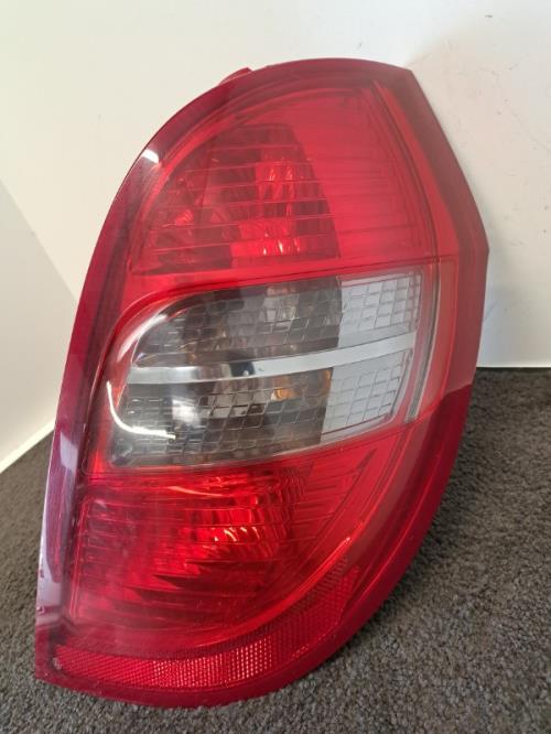 Image Feu arriere principal droit (feux) - MERCEDES CLASSE A 169