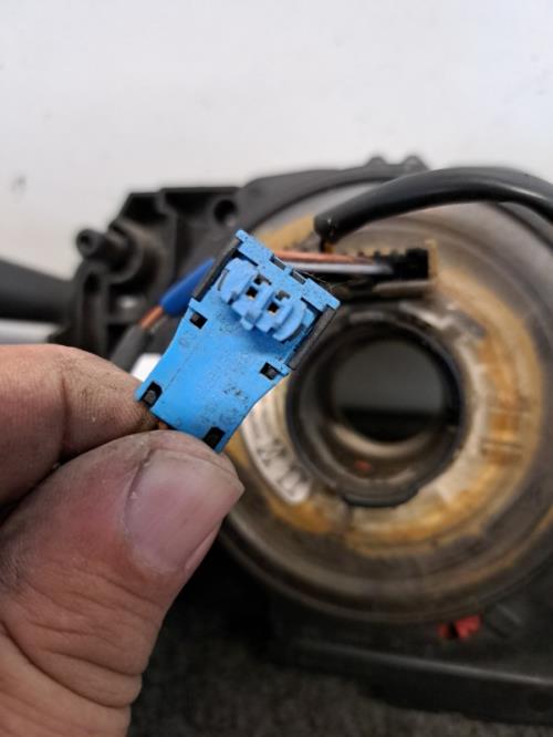 Image Com (Bloc Contacteur Tournant+Commodo Essuie Glace+Commodo Phare) - PEUGEOT 5008 1