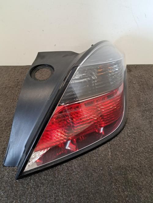 Image Feu arriere principal droit (feux) - OPEL ASTRA H