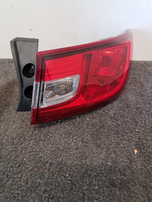 Image Feu arriere principal droit (feux) - RENAULT CLIO 4