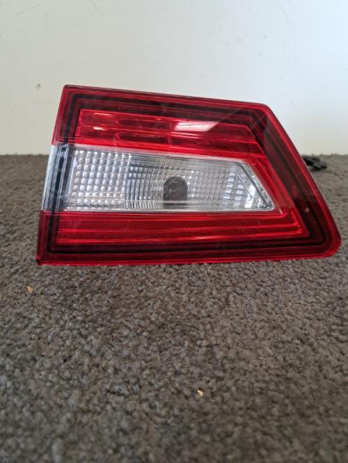 Image Feu arriere secondaire droit (feux) - RENAULT CLIO 4