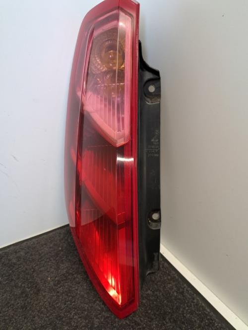 Image Feu arriere principal gauche (feux) - FIAT GRANDE PUNTO